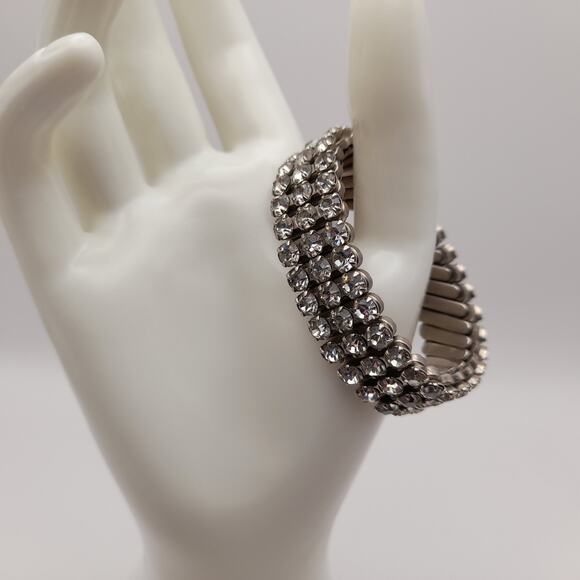 Vintage 1950s Clear Pronged Rhinestone Expansion Bracelet - Made in Japan - Picture 10 of 11
